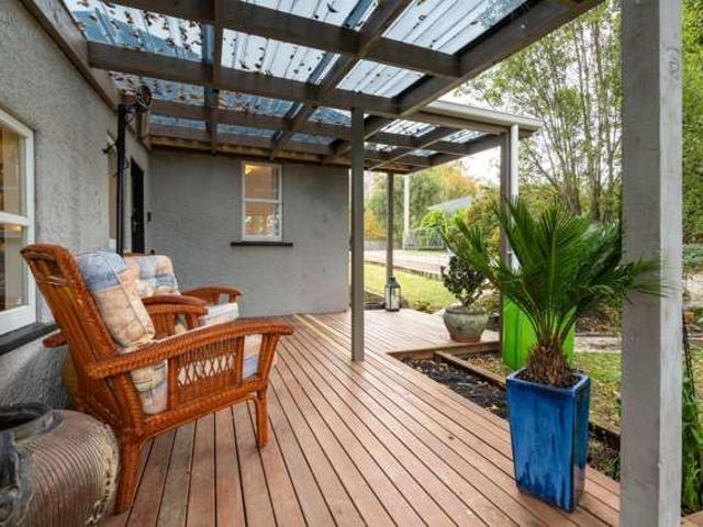 House for sale in Otakou