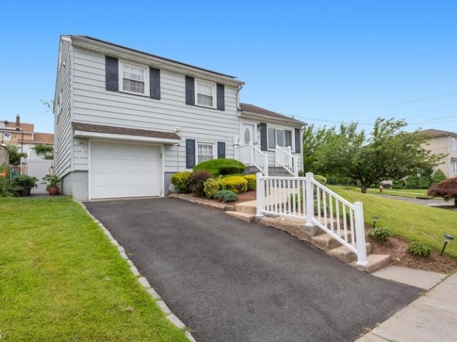 House for sale in Belleville, New Jersey