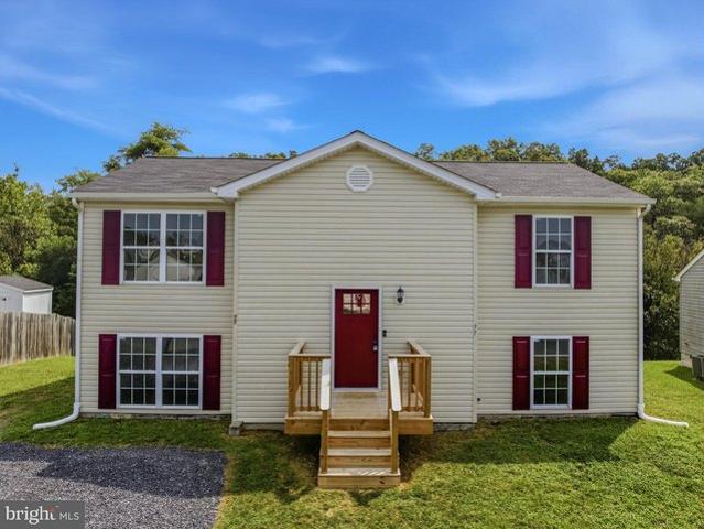 House for sale in Bunker Hill, West Virginia
