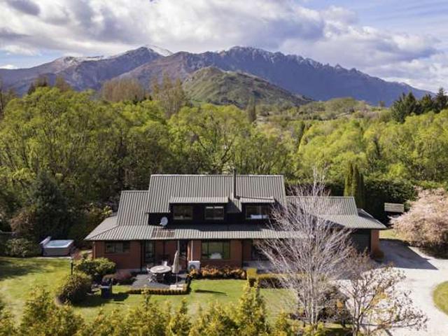 House for sale in Otakou