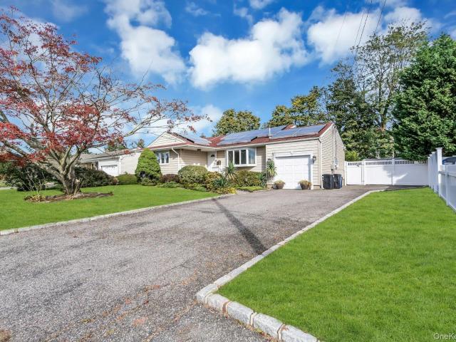 House for sale in North Babylon, Town of Babylon