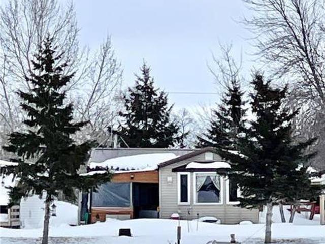 House for sale in East St. Paul, Manitoba