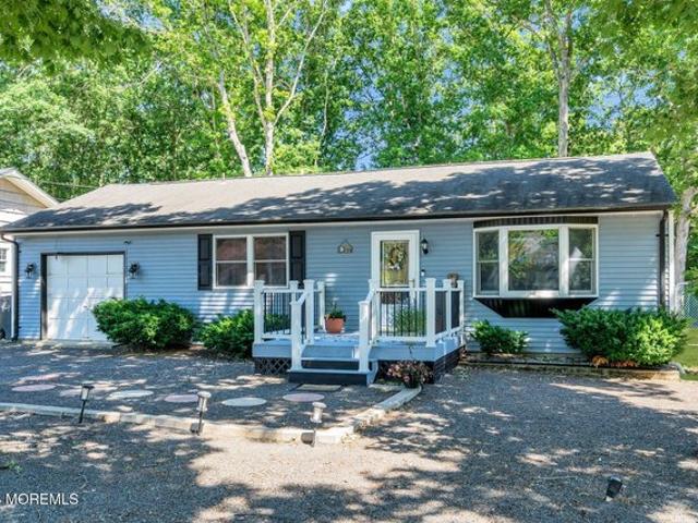 House for sale in Manahawkin, New Jersey