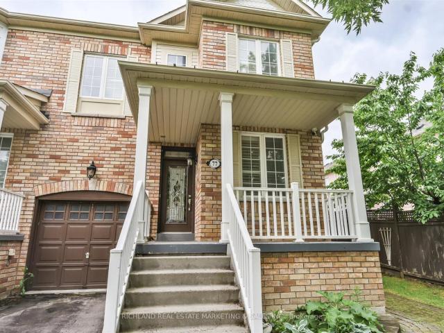 Townhouse for sale in Woburn, Ontario