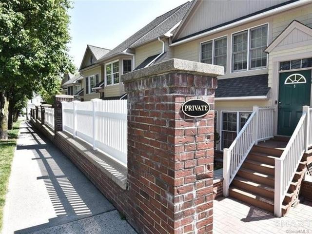 Townhouse for sale in New Canaan, Connecticut