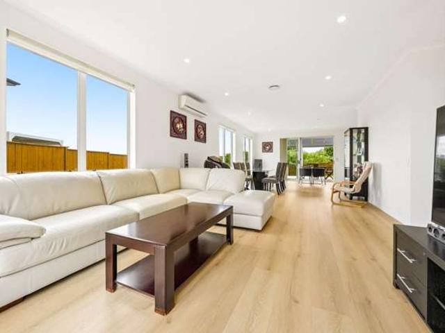 House for sale in Greenhithe, Upper Harbour