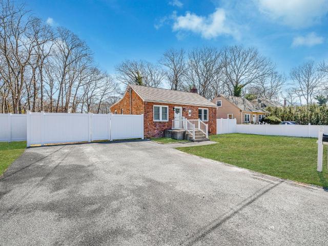 House for sale in Centereach, New York
