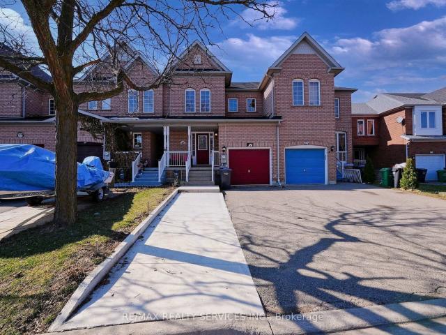 Townhouse for sale in Woburn, Ontario