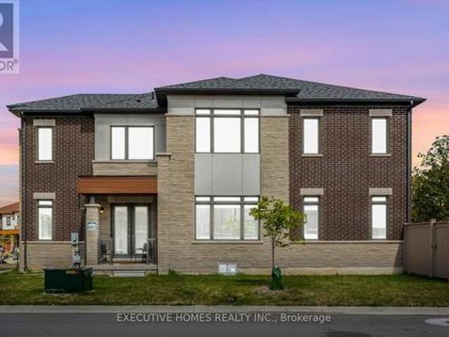 House for sale in Ancaster, Ontario