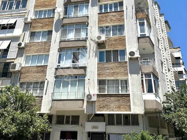 Karşiyaka, İzmir içerisinde kiralık mülk