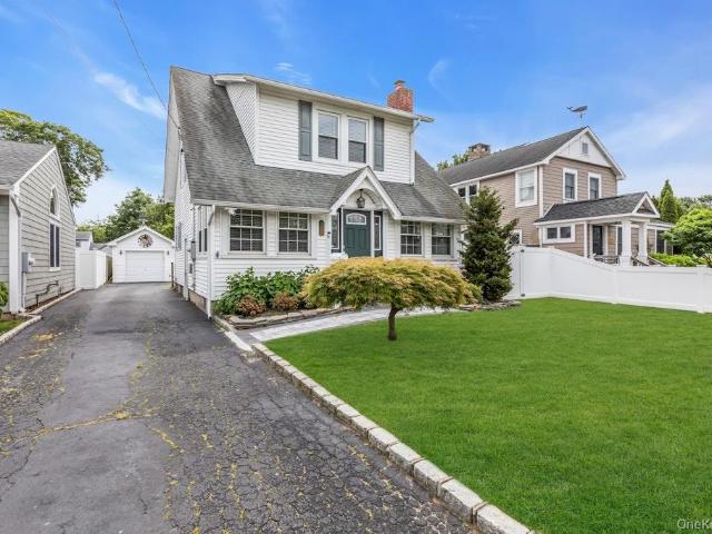 House for sale in Bohemia, New York