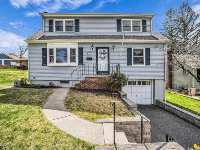 House for sale in Cedar Grove, New Jersey
