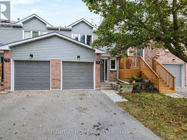 Townhouse for sale in Georgetown, Golden Horseshoe