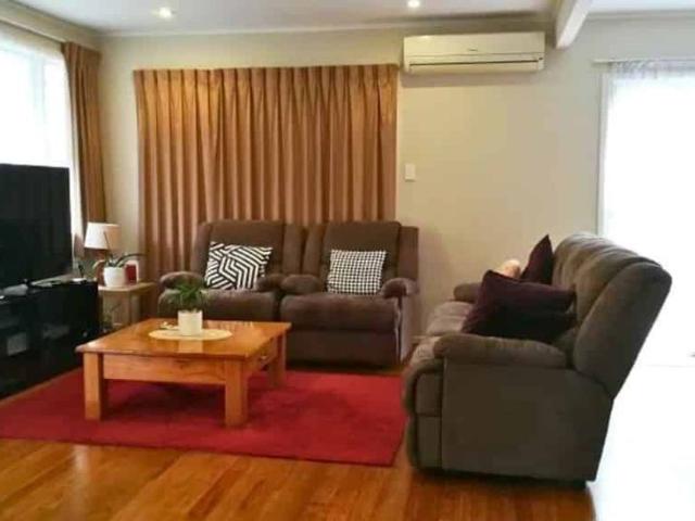 House for rent in Sunnynook, Oroua County