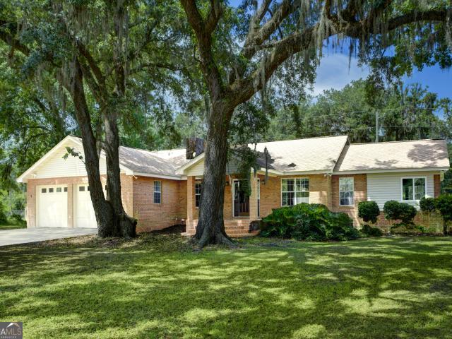 House for sale in White Oak, Georgia