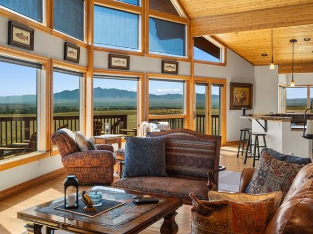House for sale in Twin Bridges, Montana