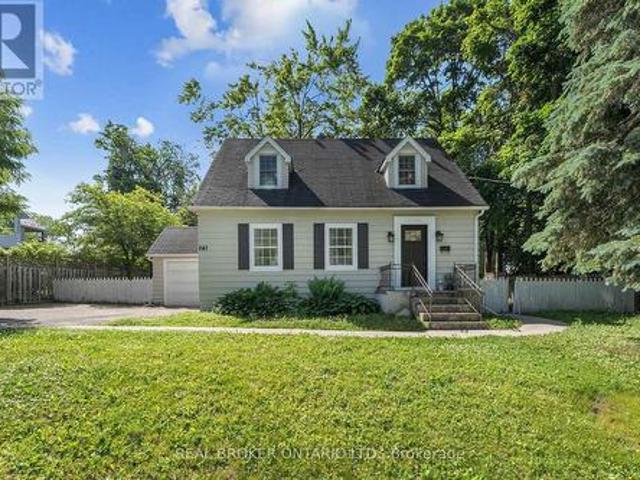 House for sale in Barrie, Central Ontario