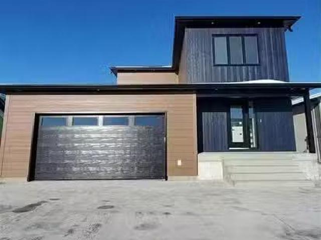 House for sale in Steinbach, Manitoba
