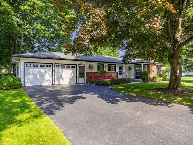 House for sale in Oak Hill, New York