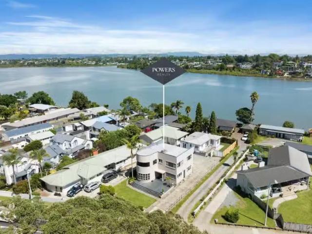 House for sale in Omokoroa, Bay Of Plenty