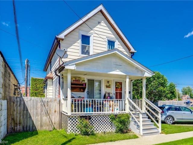 House for sale in Detroit - Shoreway, Cleveland