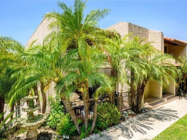 Townhouse for sale in Burbank, California