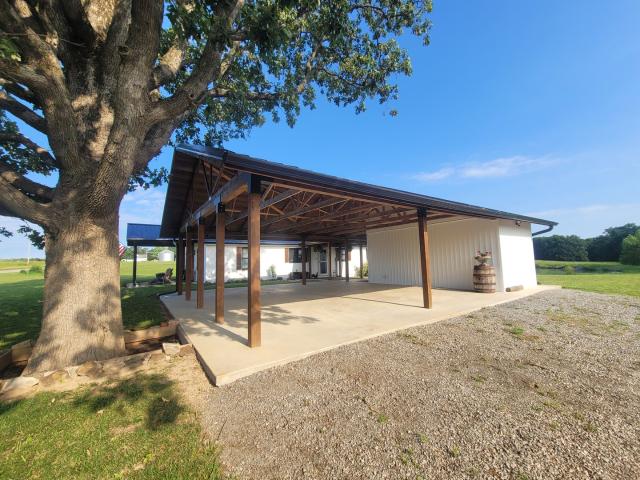 House for sale in Dahlgren, Illinois
