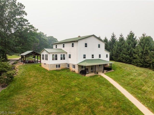 House for sale in Fredericksburg, Ohio