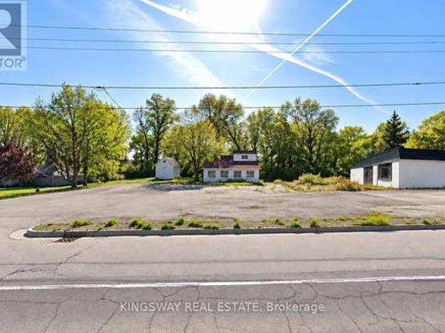 Commercial for rent in Stroud, Innisfil