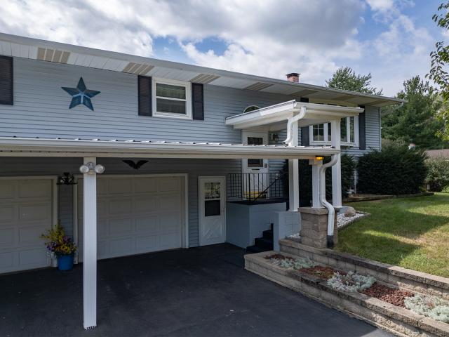 House for sale in Erie, Whiteside County