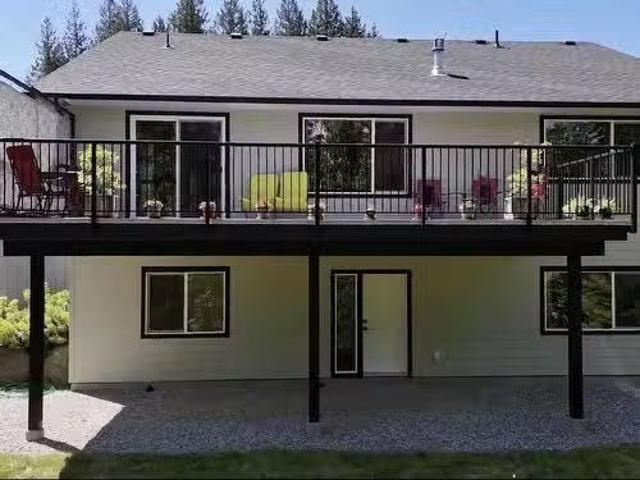 House for sale in Halfmoon Bay House for sale in Halfmoon Bay