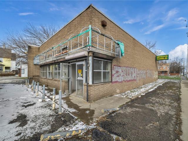 Commercial for sale in Hough, Cleveland