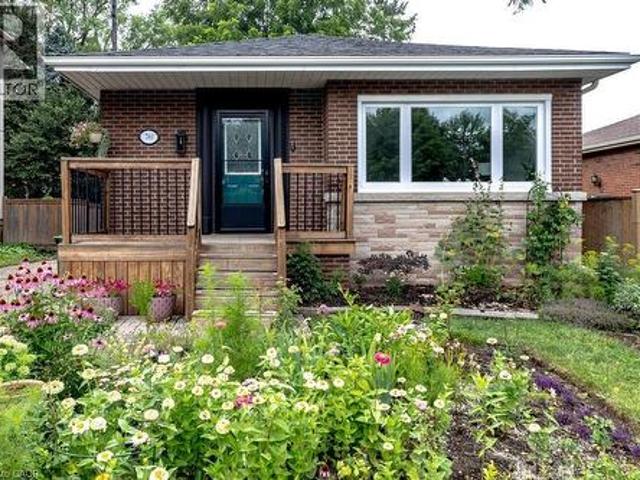 House for sale in Ancaster, Ontario