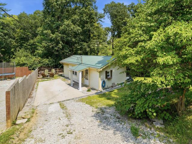House for sale in Crittenden, Kentucky
