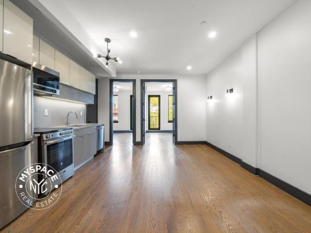 Room for rent in Arverne, New York