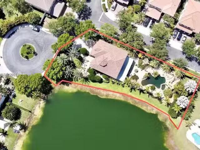 House for sale in Hollywood