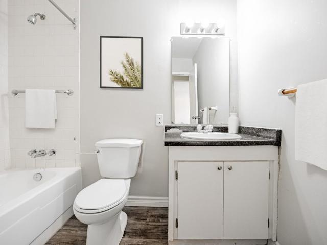Apartment for rent in Westmount, London