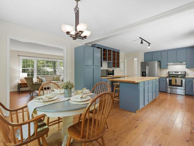 House for sale in Fox Run, Hillsborough