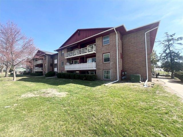 Townhouse for sale in Urbandale, Iowa