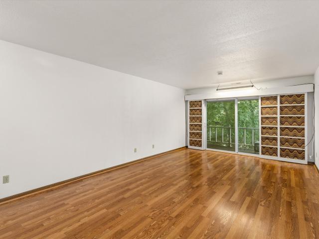 Condo for sale in Urbandale, Iowa