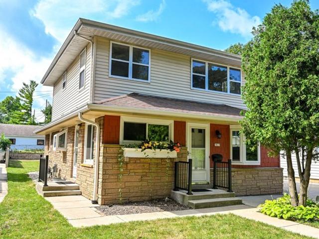 House for sale in Milwaukee, Wisconsin