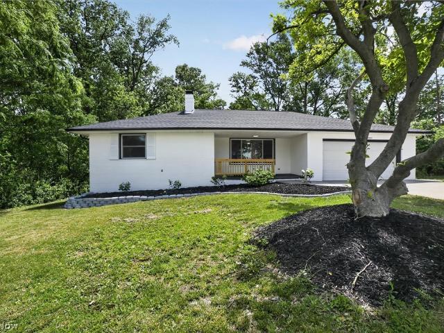 House for sale in Hinckley, Ohio