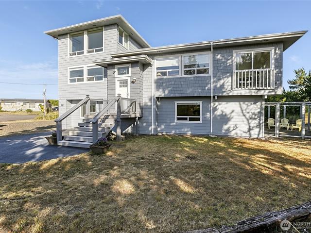 House for sale in Ocean Shores, Grays Harbor County