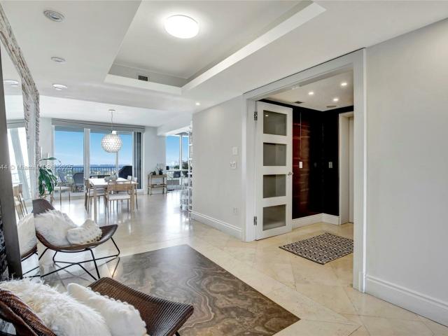 Apartment for rent in Key Biscayne