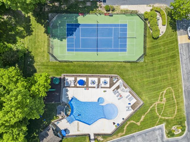 House for sale in Saddlebrooke, Christian County