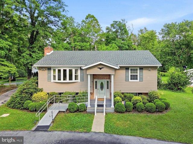 House for sale in Charles Town, West Virginia