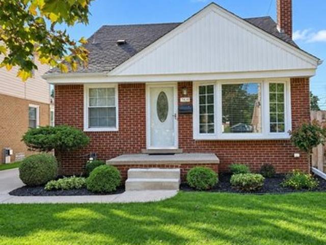 House for sale in Robinson Gardens Subdivision, Allen Park