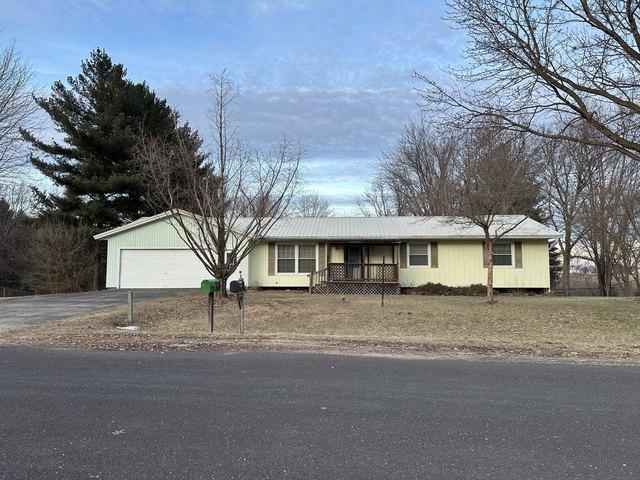 House for sale in Whiteside, Illinois