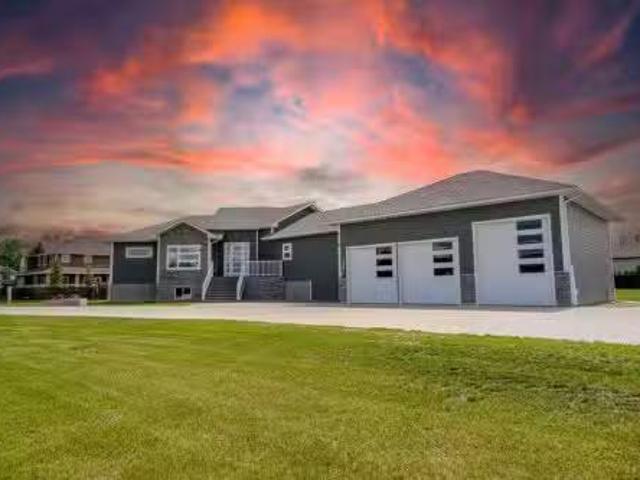 House for sale in Alberta