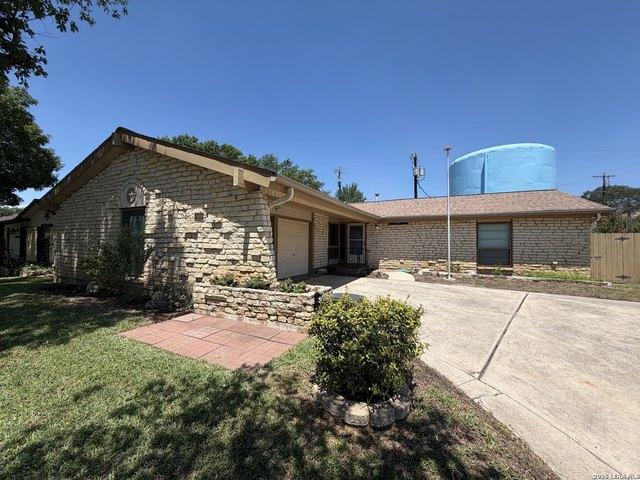 House for sale in Live Oak, Texas